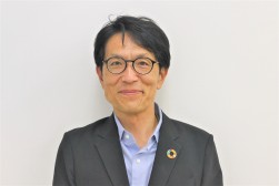 藤本隆行取締役