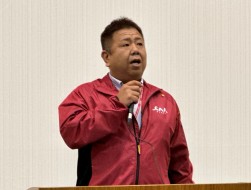 滝川会場長が感謝の言葉を述べた