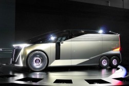 レクサス「ＬＳコンセプト」を披露