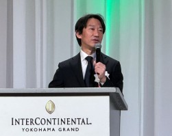 瀬田社長が登壇