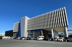 ＵＳＳ横浜新会場外観