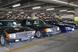 国産車、輸入車の往年の名車が集結