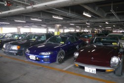 国産車、輸入車の往年の名車が集結
