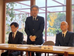 アットヨコハマの東昭人取締