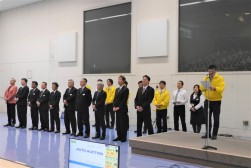 セリ開始前のセレモニーの様子