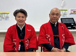 山本副会場長（左）と石川会場長