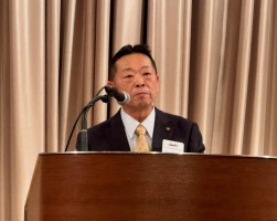 JU中販連の塚田会長が祝辞を贈った