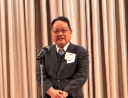 荒井会長が祝吟を披露