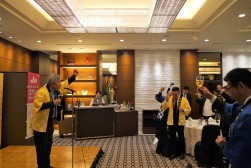 宮口副理事長の乾杯の発声で決起大会がスタート
