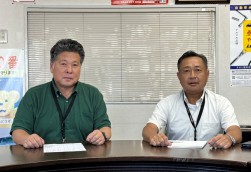 井上副会長（左）と菅谷理事（右）