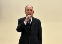 神保理事長があいさつ