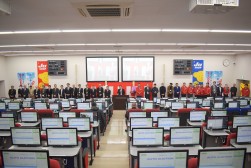 県外から多くの来賓が訪れた