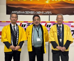 左から黒田理事長、千﨑理事長、鎌田理事長