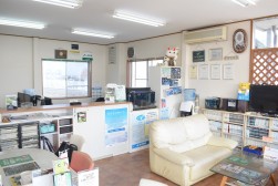 明るくキレイな商談スペース