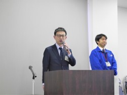 セレモニーではＪＵコーポレーションの田中部長があいさつ