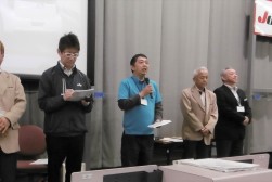 あいさつを述べるＪＵ静岡事務局・押尾氏
