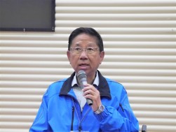 小東会場長が会員への感謝の言葉を述べた