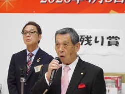 ＪＵ九州の新園会長が祝辞を述べた