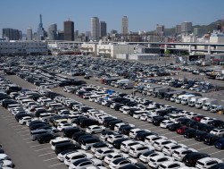 ４月１１日開催AAでは８４７３台が出品された