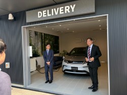 納車スペースも確保している