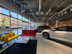 京都府初の店舗となる「ＢＹＤ　ＡＵＴＯ　京都四条」