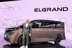昨秋の「ジャパンモビリティショー２０２５」で発表された新型車も26年度には続々と投入予定（写真は日産「エルグランド」）