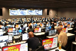 会場には多くの会員が来場した