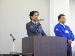 室田流通委員長が会員への感謝の言葉を述べた