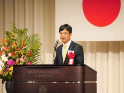 宮路衆議院議員が祝辞を述べた