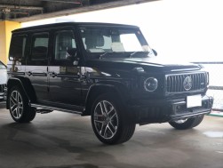 ２０００万円クラスの高級車も出品された