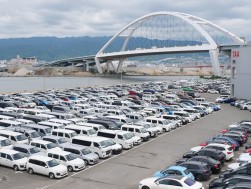 多くの出品車が集まった