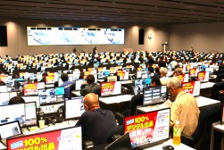 会場には多くの会員が来場した