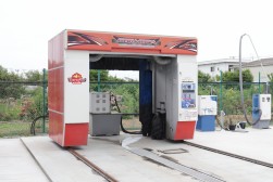 最新の洗車機