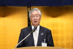 新役員体制でスタートした日整連・整商連