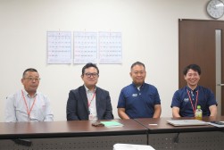 ７月から副会場長に就いた中矢氏（右端）