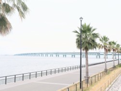 関西国際空港へと続くマンデー橋