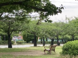 マンデー末広公園は地域住民の憩いの場