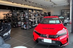 クルマの「走り」に特化した商品、サービスを提供する