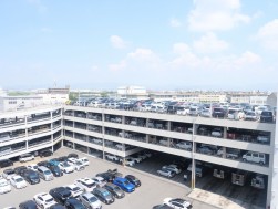 多くの出品車を集める