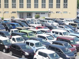 多くの出品車を集める