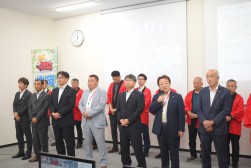 県外から多くの来賓が訪れた