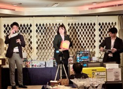 豪華景品が当たる抽選会も行われた