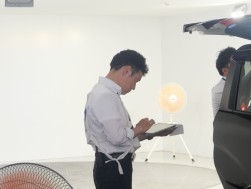 真剣な眼差しで大会に挑む出場者