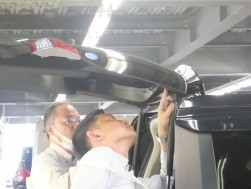 真剣な眼差しで大会に挑む出場者