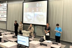 あいさつを述べる西部ブロック長の藤田氏
