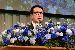 来賓あいさつを行うJU愛知の加藤理事長