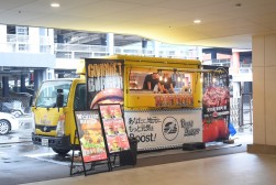話題のブーストバーガーが出店
