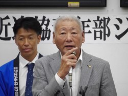 ＪＵ近畿の掛下会長があいさつを述べた