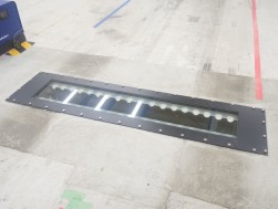 当日より「下廻り・タイヤ撮影システム」がスタートした
