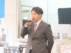 青年部を代表し上西代表幹事があいさつ